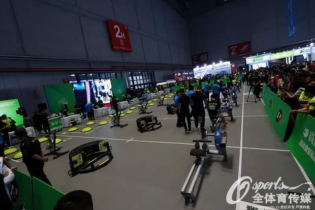 九游app：除了“体育大年”2024体育产业还能怎么玩？(图5)