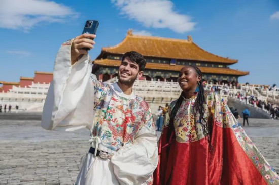 九游体育：人民日报聚焦中国网球热：多年积累迎来绽放(图7)