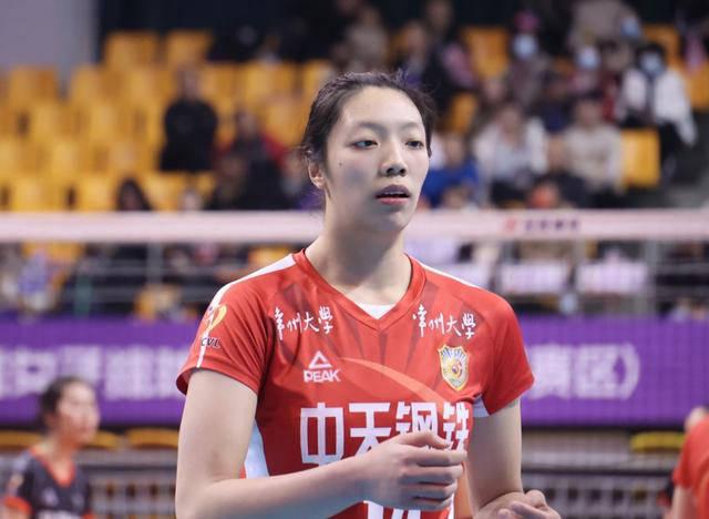 43扣19中轰23分！女排00后天才主攻强势崛起李盈莹未来搭档出炉(图5)