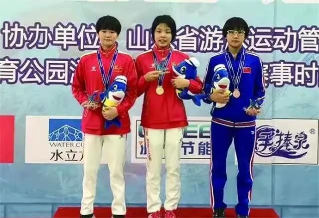 1分01秒20强势夺冠！20岁天才少女状态火热中国游泳迎新天才(图3)