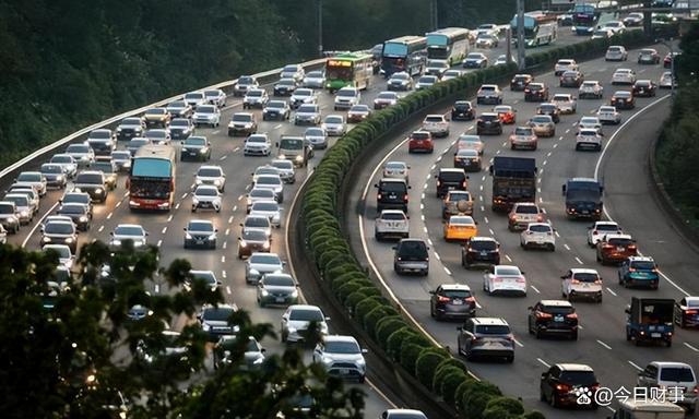 2025年春节放假通知：有3个好消息1个坏消息早知早做准备(图12)