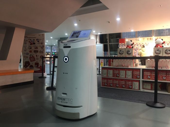九游体育：“成都造”机器人站岗乒乓大赛 为赛事保障添“智慧”(图3)