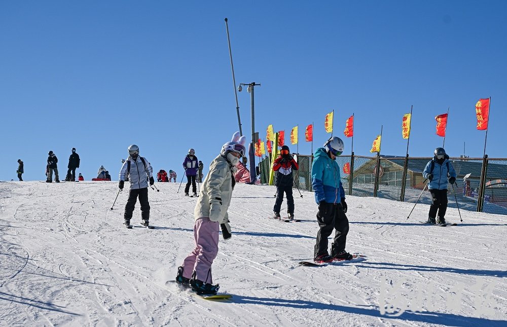 坚定信心 勇挑大梁・产业新亮点丨打开河北冰雪经济的流量密码
