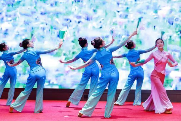 九游app：中国体育科学学会体育文化分会成立大会在山东举办(图2)