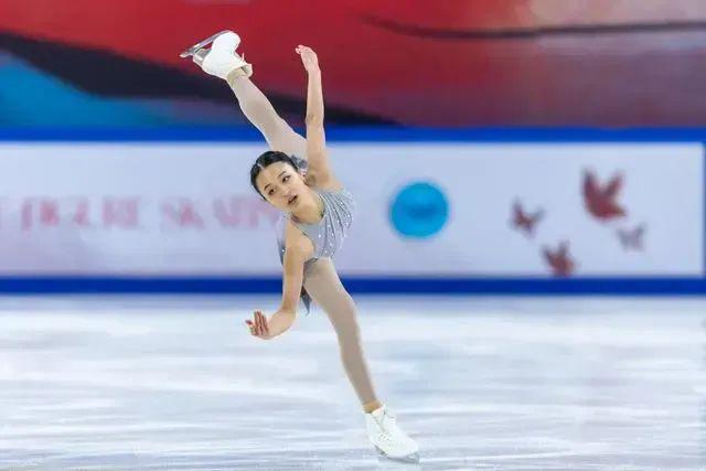 冰雪头条：2024中国杯世界花样滑冰大奖赛在重庆开幕(图7)