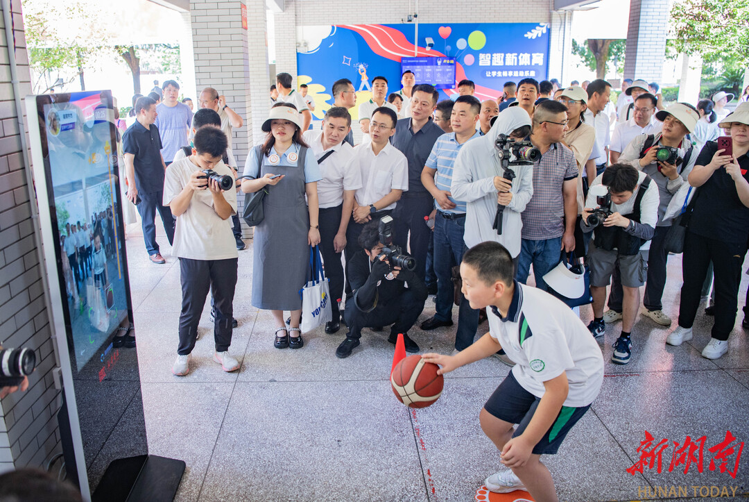 九游体育：AI当体育老师？湖南要建130余个“智慧操场”(图3)