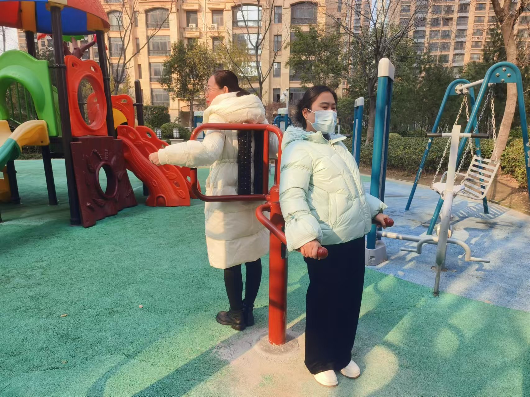 【健康滕州 体育先行】市体育事业发展中心机关党支部组织青年党员志愿者开展“双报到”活动(图4)