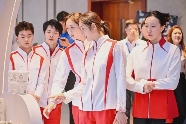 九游体育：争金夺银的运动健儿们正在顶峰与我们每个人相见(图9)