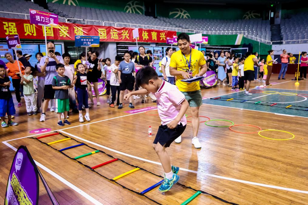 九游app：体育场馆“老先进”的“孩子经”(图4)