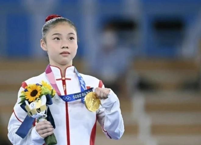 九游官网入口：国家队运动员有编制为何有的退役后却沦落到摆摊卖菜当水泥工(图4)