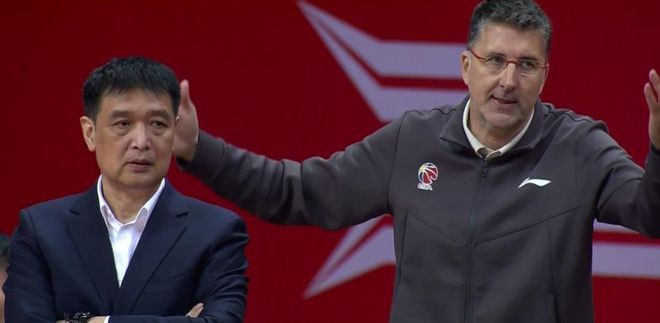 九游app：CBA换帅潮：北控官宣闵鹿蕾重感冒暂离岗位 浙江官宣丁伟任顾问(图3)