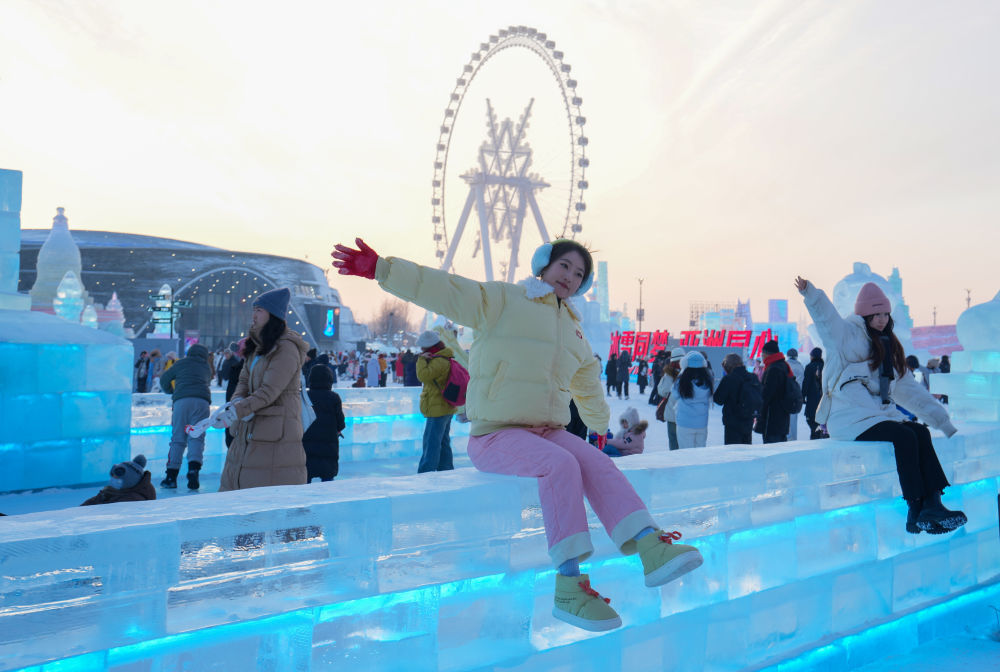 新华鲜报｜冰雪同梦！亚冬会谱写新的冰雪华章(图4)