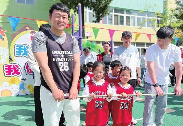 动起来！中轴线亲子跑校园体育节…… 一周校园新鲜事(图6)