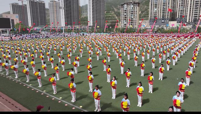 陕西吴起举办韵律操大赛献礼长征胜利到达吴起90周年(图2)