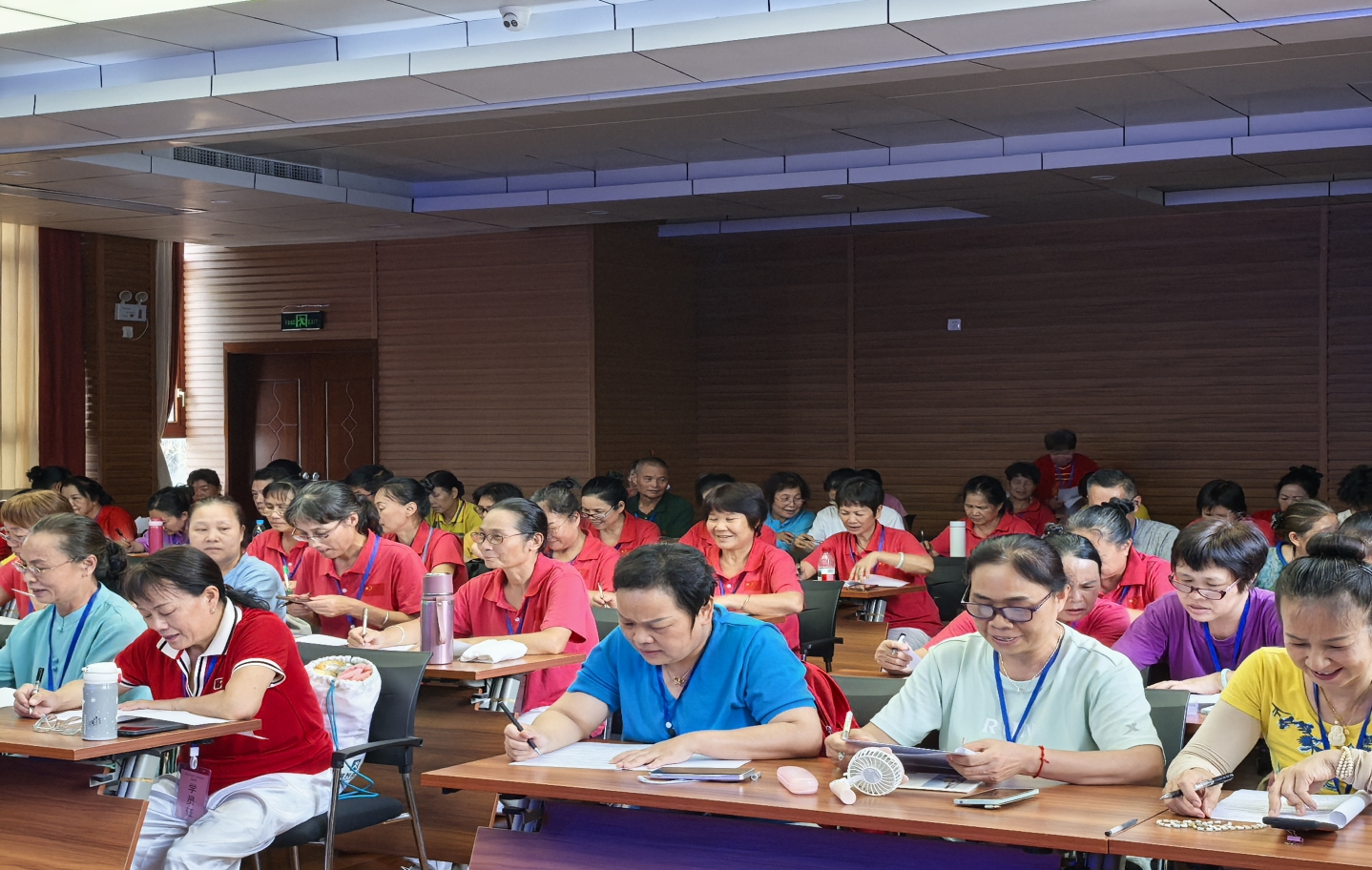 银发力量赋能全民健身 2025南宁市健身气功公益二级社会体育指导员培训开班(图4)