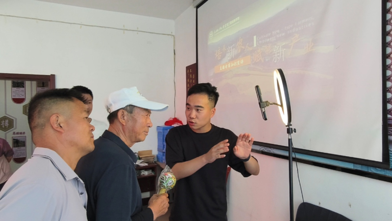 福建省大学生暑期实践示范队：追寻领袖足迹 以青春之力担强国使命(图5)