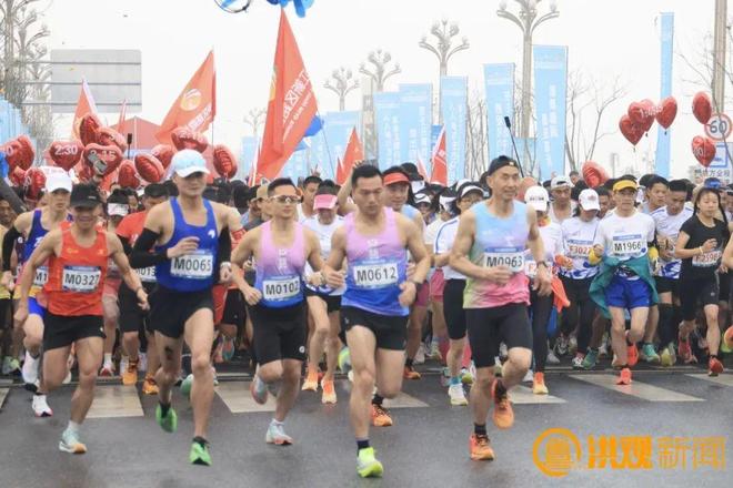 九游app：2025年南昌市横渡赣江活动今日举行(图3)