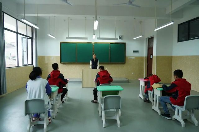 九游体育：贾君婷仙：步履不停从残奥冠军到地方助残工作者的接力之路(图1)