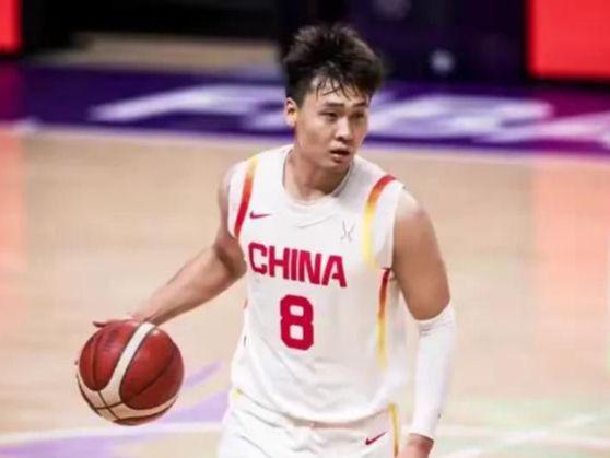 九游官网入口：王胡组合发威！中韩男篮激战79-71晋级半决赛！(图4)