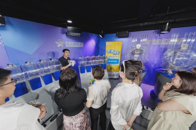 从“问号”到“感叹号”：新疆媒体见证团走进体彩(图1)