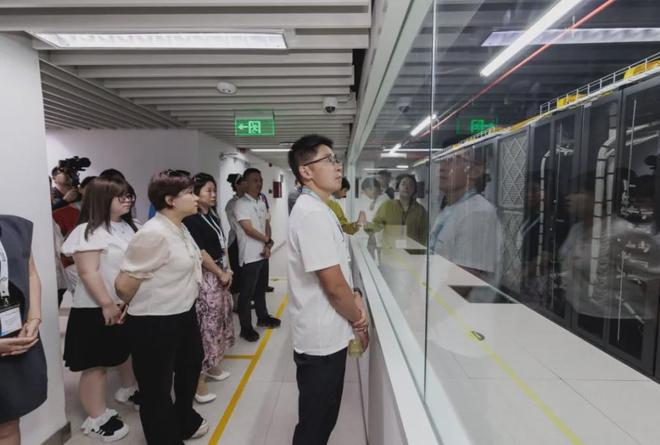 从“问号”到“感叹号”：新疆媒体见证团走进体彩(图4)