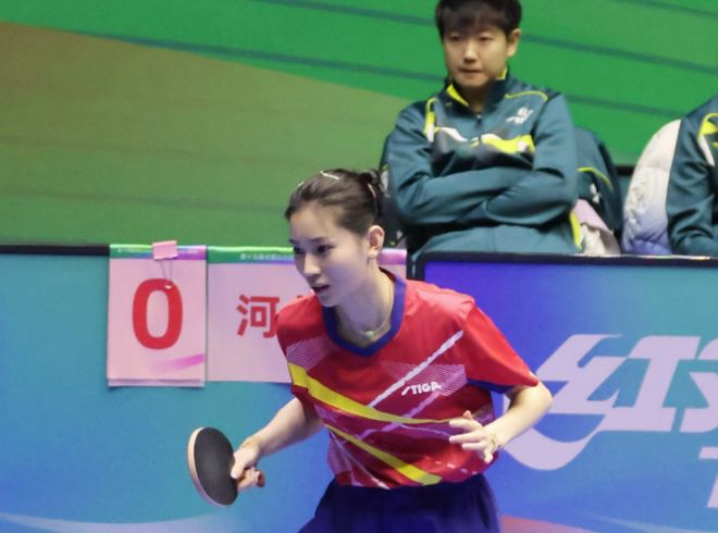3胜1负+单打不败！中国女乒23岁第一女神崛起：当孙颖莎陪练进化(图5)