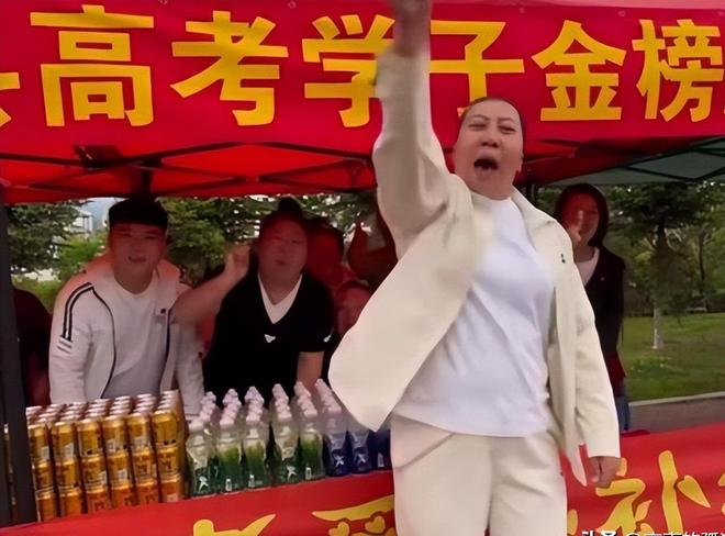 九游官网入口：央视怒批国务院点名封杀！这几位蒙骗老百姓的大网红彻底凉凉(图7)