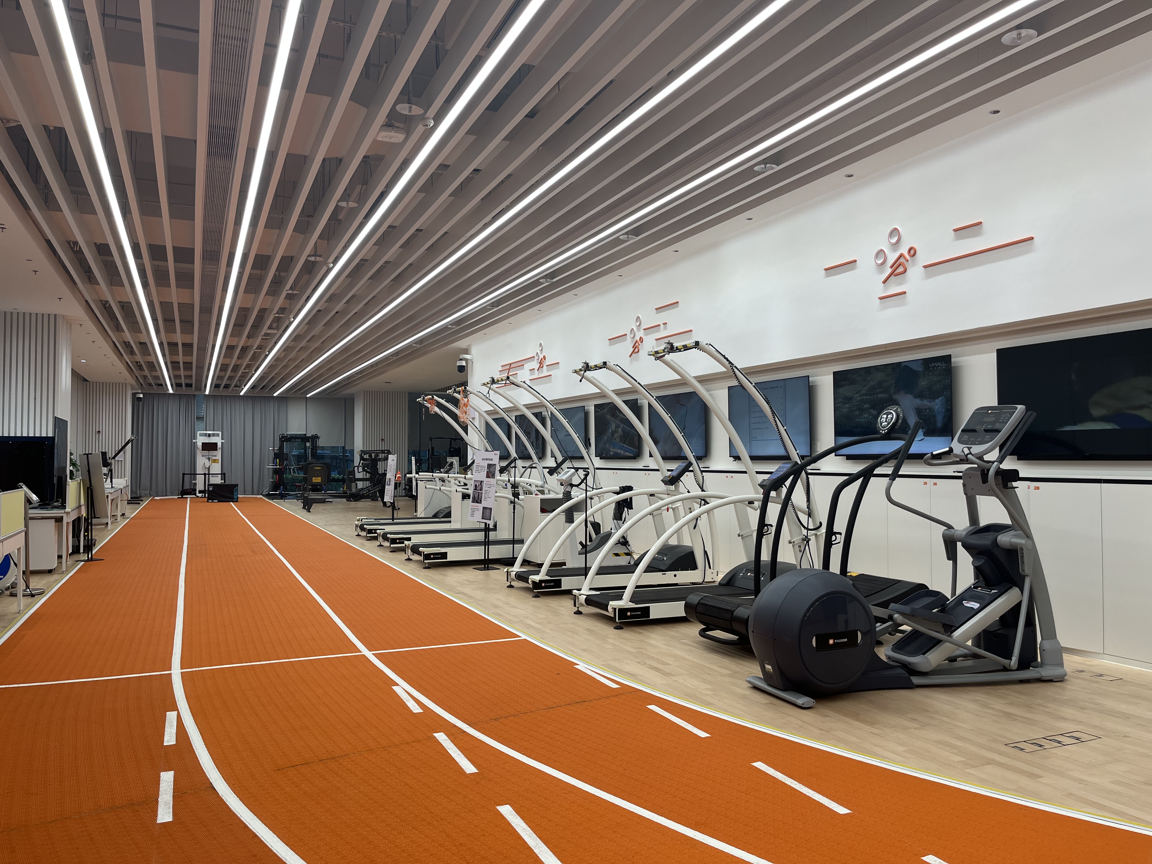 九游官网入口:崔登荣、张雨霏联手点赞“上体体育大模型 20” 输出智慧运动澎湃动能(图1) 九游官网入口:崔登荣、张雨霏联手点赞“上体体育大模型 20” 输出智慧运动澎湃动能