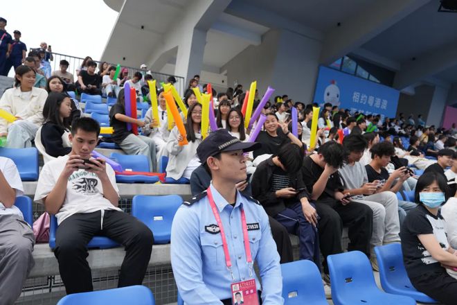 云浮公安：“警”色护航十五运 筑牢安全屏障(图3)