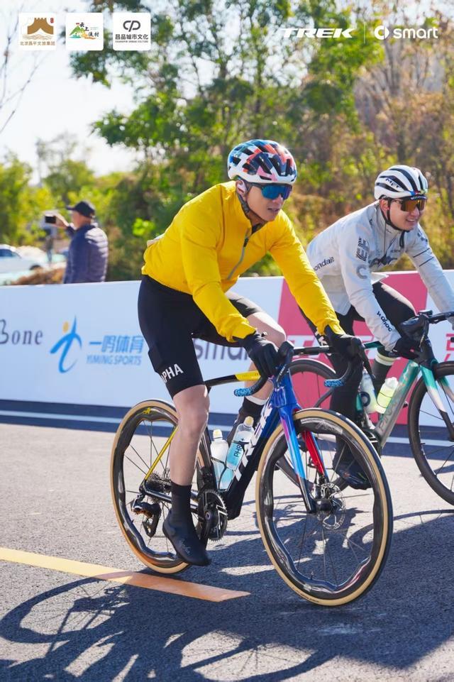 九游app：骑遇无限可能 驭风京彩征程 2025“smart杯”TREK100北京站圆满落幕 千名骑手挑战百里环廊经典赛道(图5)