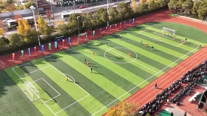 九游官网入口：奔跑吧少年！奉贤区青少年足球精英联赛火热开战(图2)