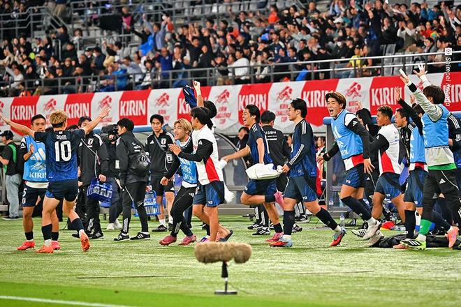 九游官网入口：热闻让二追三！日本男足3-2逆转巴西终结36年不胜纪录！(图7)