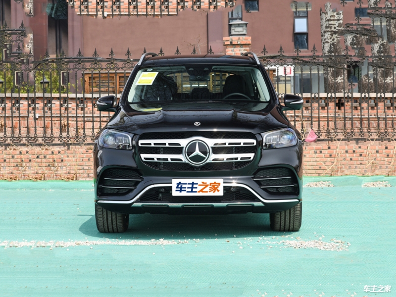 九游app：奔驰“旗舰”SUV升级！新版GLS450配置曝光！尊贵大气还看啥X7(图3)