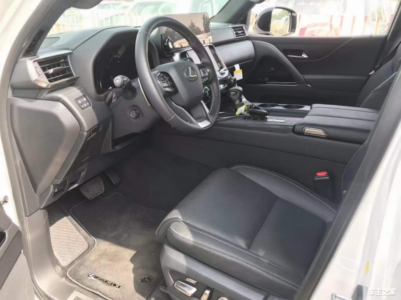 全新一代平行进口雷克萨斯LX美规版四川最新报价(图3)