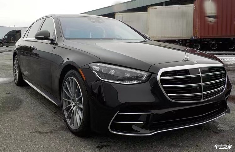 2024款奔驰S580四驱长轴加版高级轿车售价 豪华轿车！(图3)