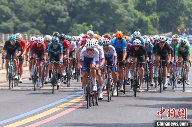 九游官网入口：赣江观澜：回眸这一年 江西体育事业书写新篇章(图2)