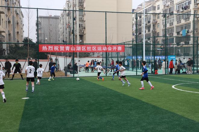 九游体育：南昌：“金角银边”建起运动角 “嵌入式”场馆催生赛事热(图2)