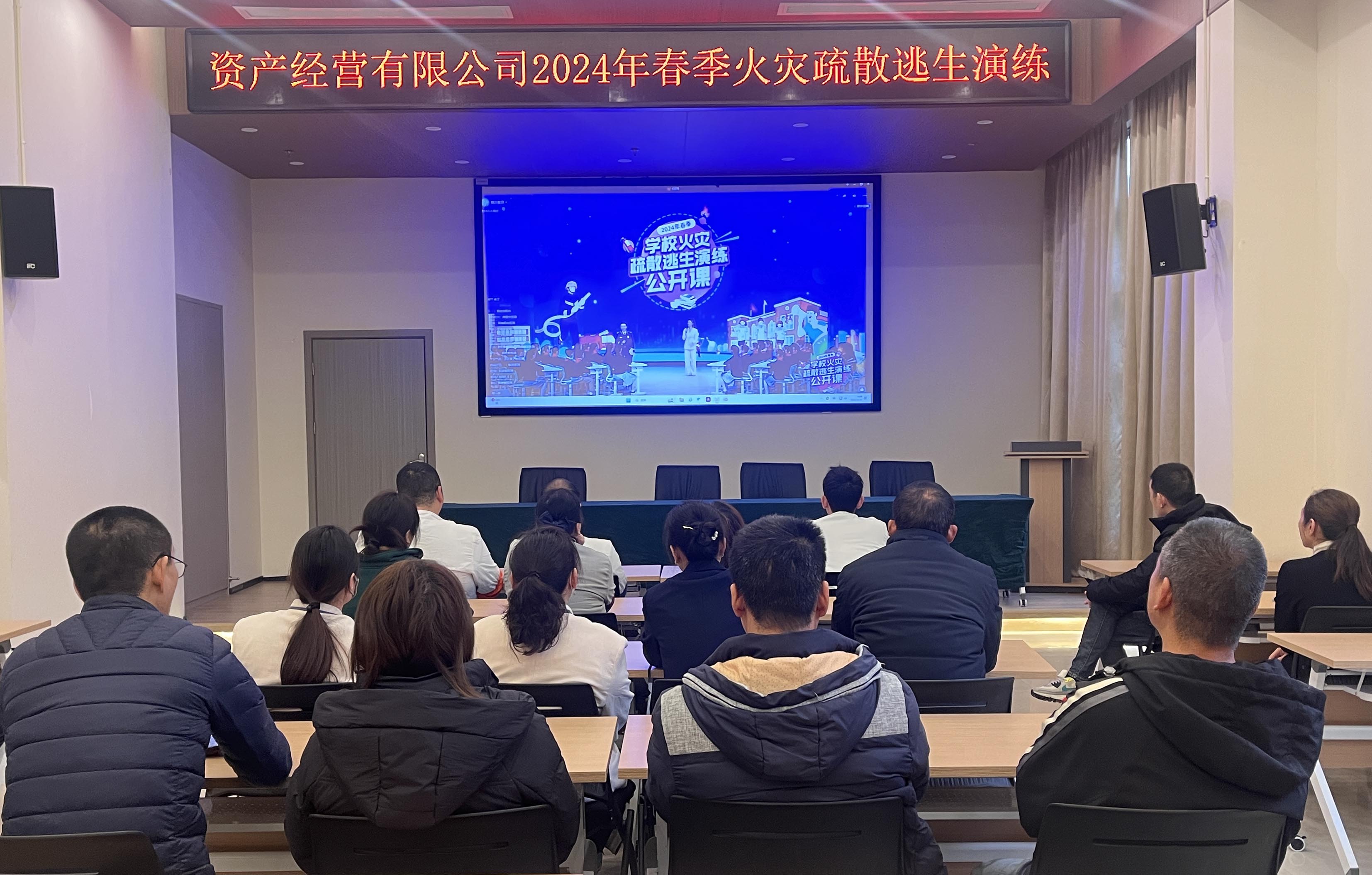 又一起！驴友徒步池州牯牛降保护区迷路深夜获救盲目“野穿”为何屡禁不止？