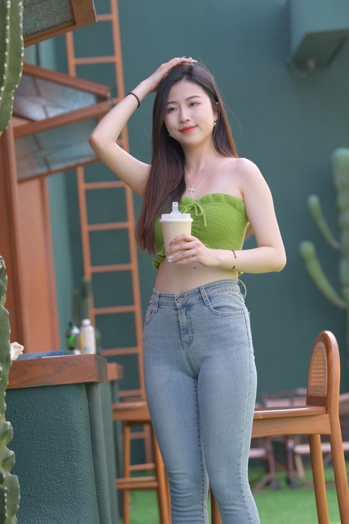 九游app：被糙汉房客c翻了周妩(图1)