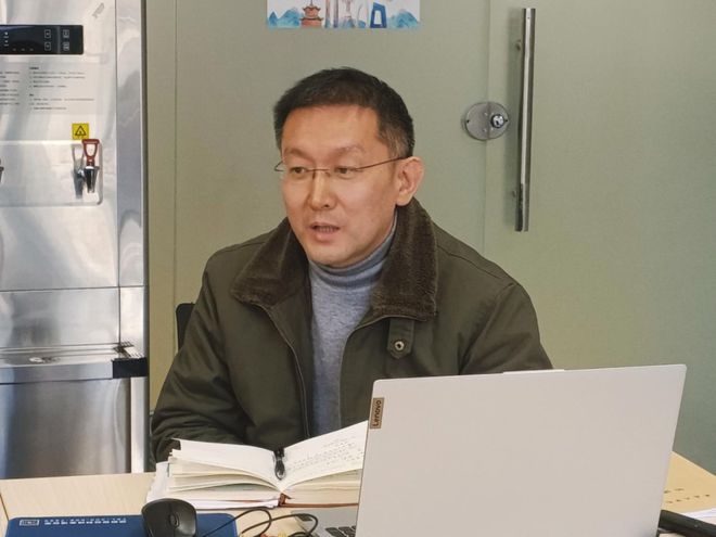 青大附中高中·教研数智润教·研思共生——“AI赋能生本灵动课堂”课例复盘与提升专题研讨(图5)