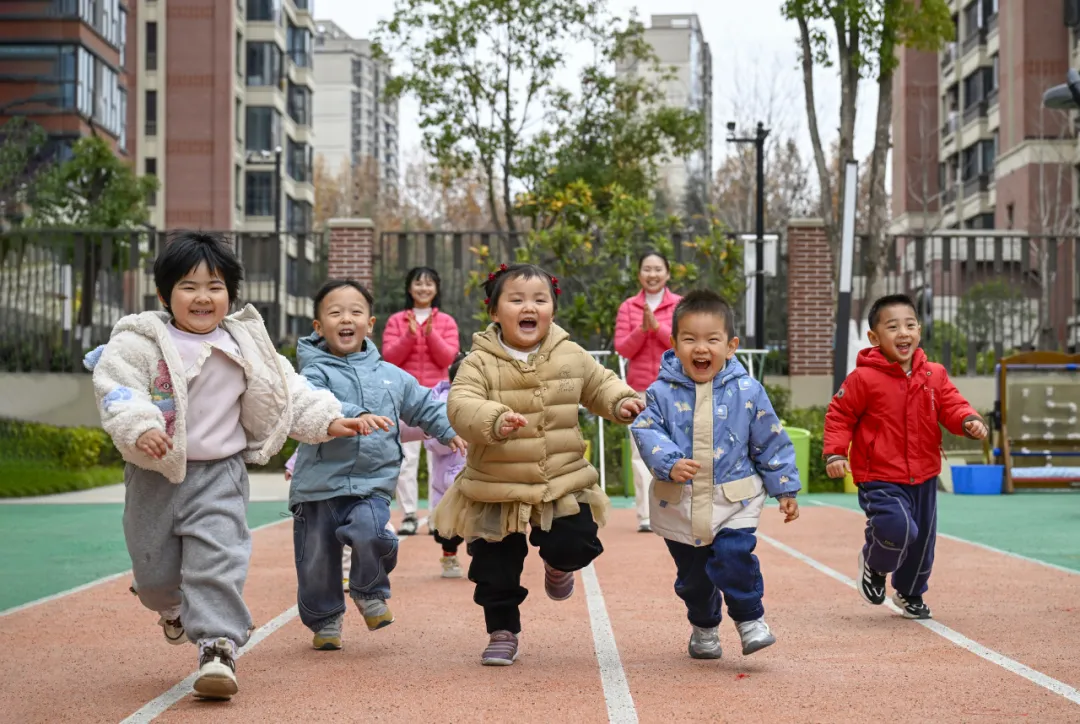 九游体育：2025年度中国基础教育十大关键词揭晓(图2)