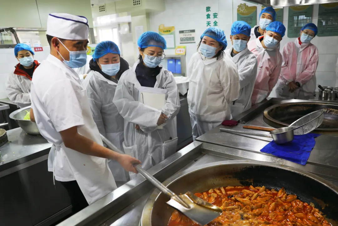 九游体育：2025年度中国基础教育十大关键词揭晓(图18)